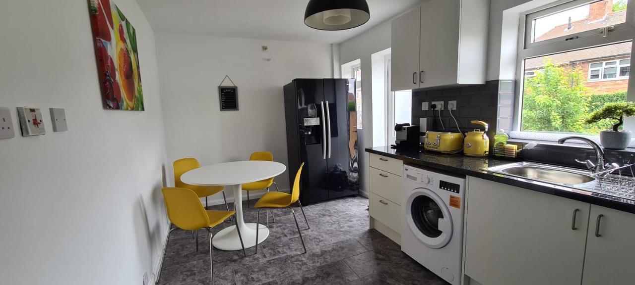 Cosy 3-Bedroom House In Aspley 诺丁汉 外观 照片