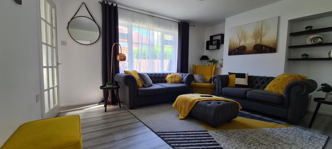 Cosy 3-Bedroom House In Aspley 诺丁汉 外观 照片