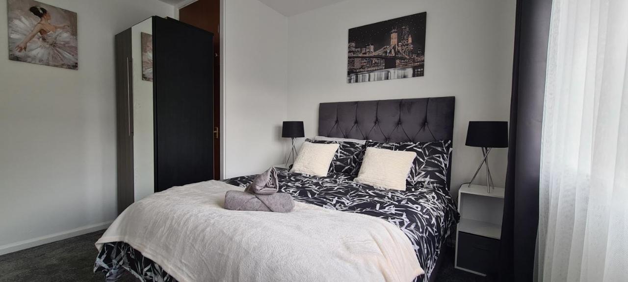 Cosy 3-Bedroom House In Aspley 诺丁汉 外观 照片