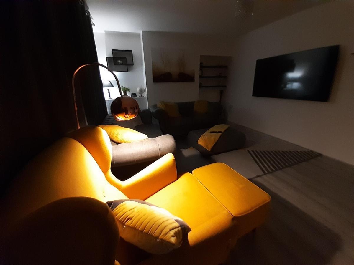 Cosy 3-Bedroom House In Aspley 诺丁汉 外观 照片